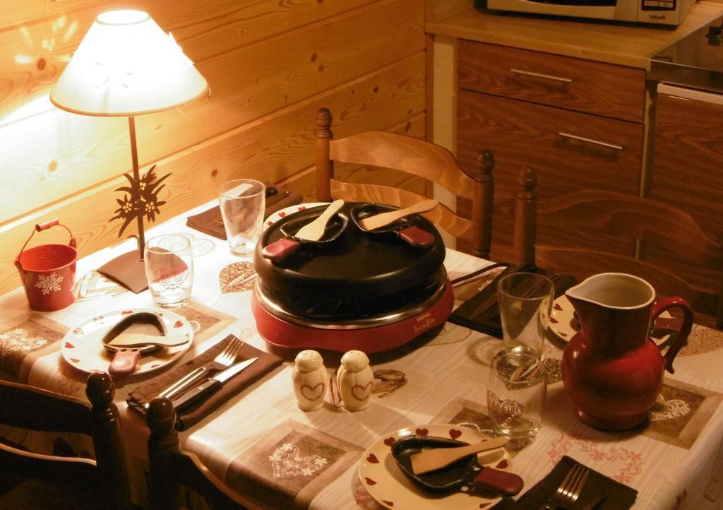 Gite Au Coeur Du Chalet En Belledonne Vers Prapoutel Les 7 Laux Sainte-Agnes  Phòng bức ảnh